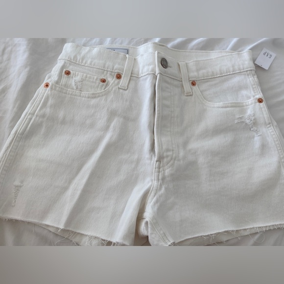 NWT WHITE Cheeky Short High Rise GAP - Picture 1 of 4